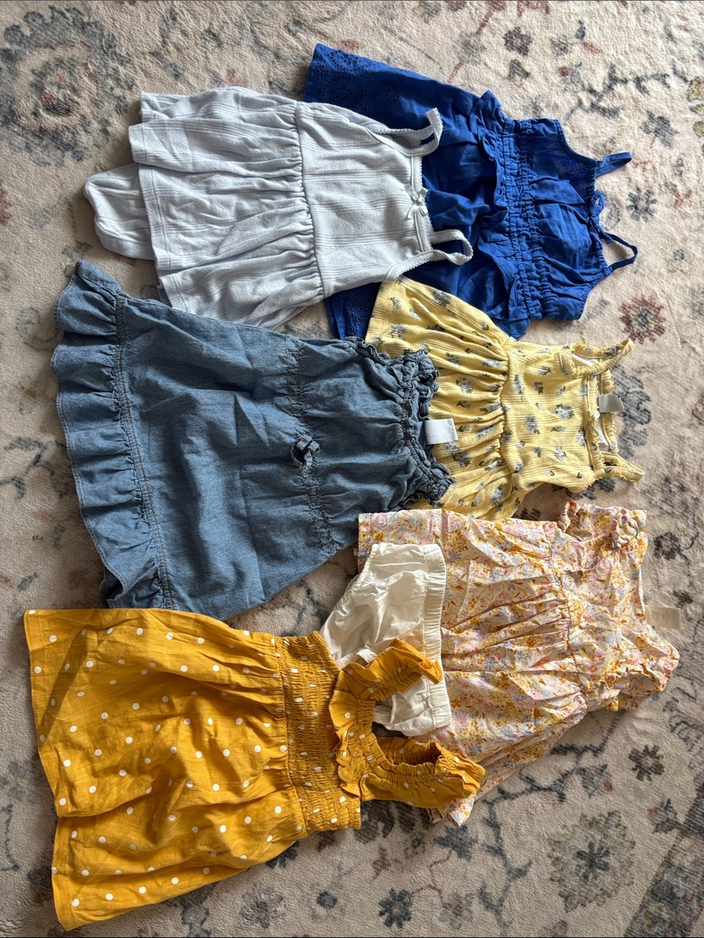 Baby girl Old Navy and gap dresses - 3-6m and 6-12m